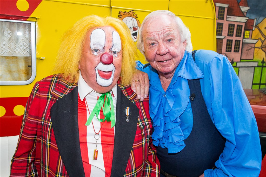 Paul de Leeuw en Gert Verhulst te zien in Bassie en Adriaan-film